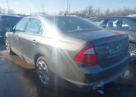 2011 Ford Fusion Se z USA, uszkodzony, nr VIN 3FAHP0HA2BR291492
